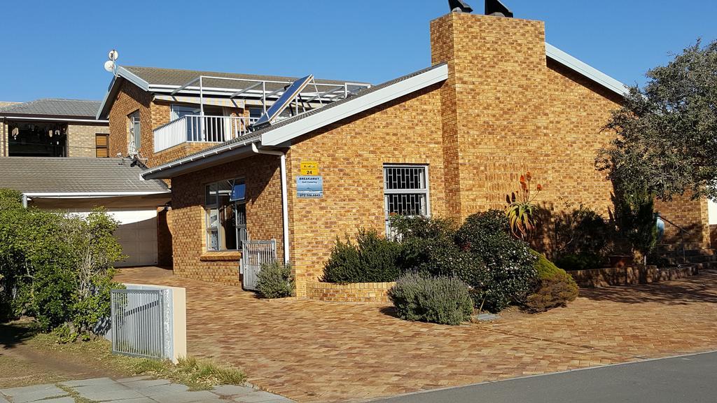 Breakaway Apartment With Balcony Yzerfontein Exterior photo