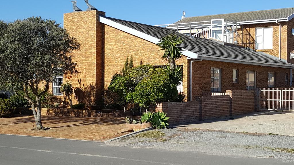 Breakaway Apartment With Balcony Yzerfontein Exterior photo